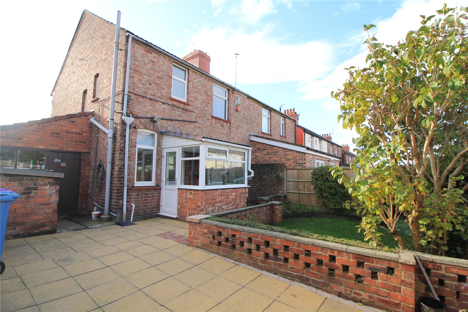 Whitegates Walton Vale 3 bedroom House SSTC in Stanley Gardens, Orrell