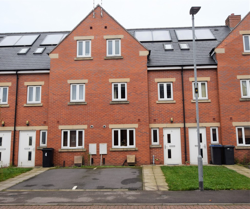 Martin & Co Hinckley 3 bedroom Town House SSTC in Langham Close , Hinckley