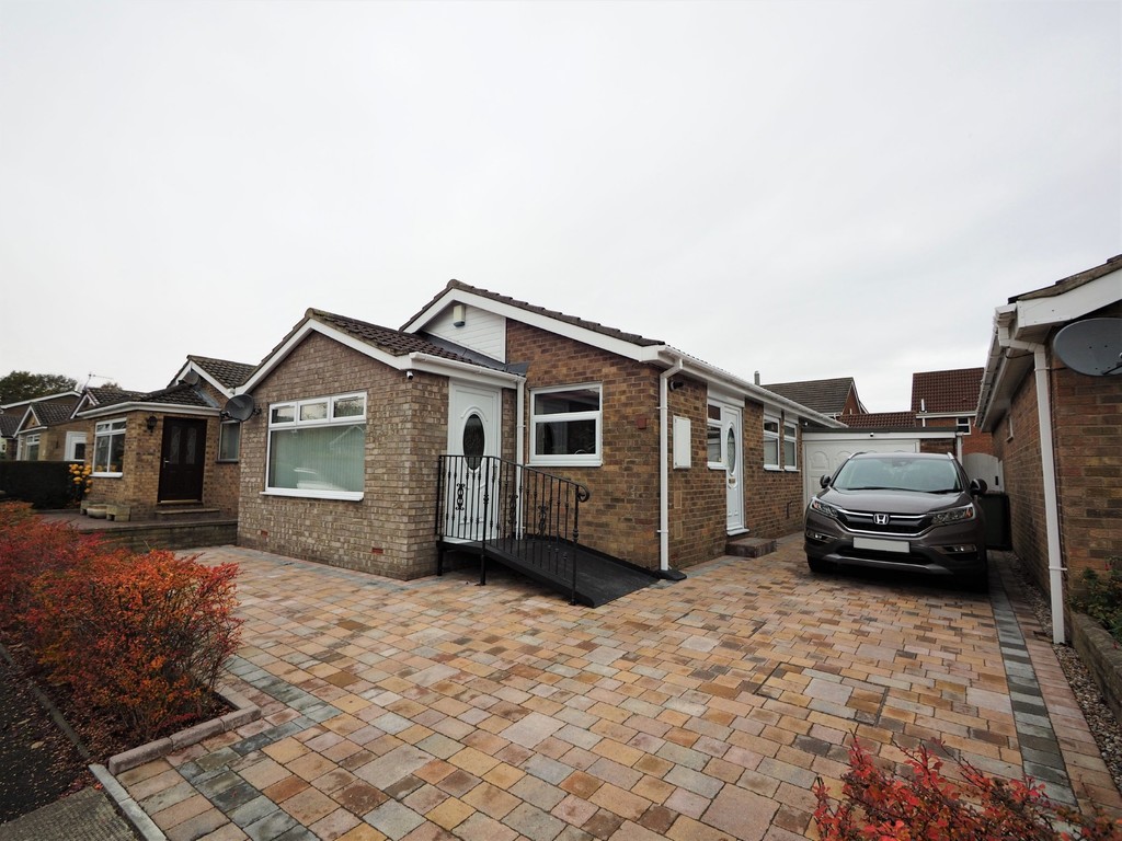 Martin & Co Guisborough 2 bedroom Detached Bungalow Let in Fryup