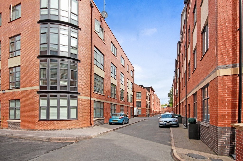 Martin & Co Birmingham City 1 bedroom Apartment Let in The Mint, Mint Drive, Jewellery Quarter, B18