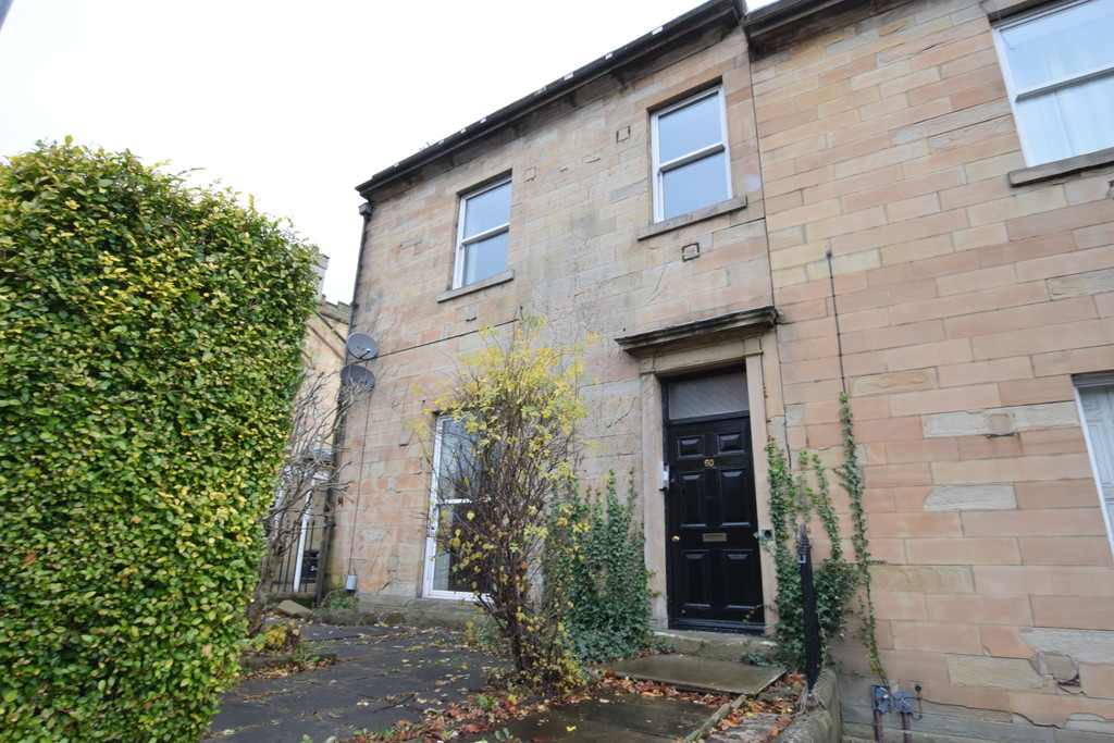 Martin & Co Huddersfield 1 bedroom Apartment Let in New North Road