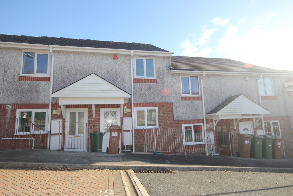Martin & Co Plymouth 2 bedroom Terraced House Let in Coombe Way, Kings