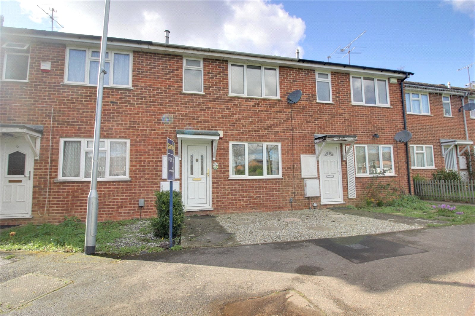 Parkers Reading 2 bedroom House Let Agreed in Felixstowe Close, Lower