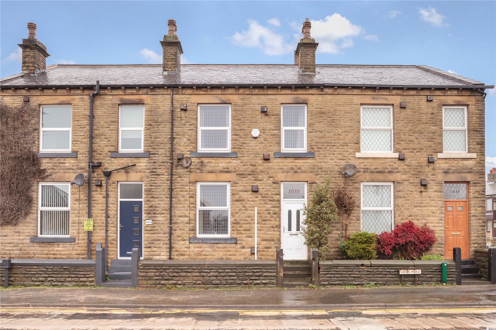 Whitegates Dewsbury 3 bedroom House SSTC in Leeds Road, Dewsbury, West