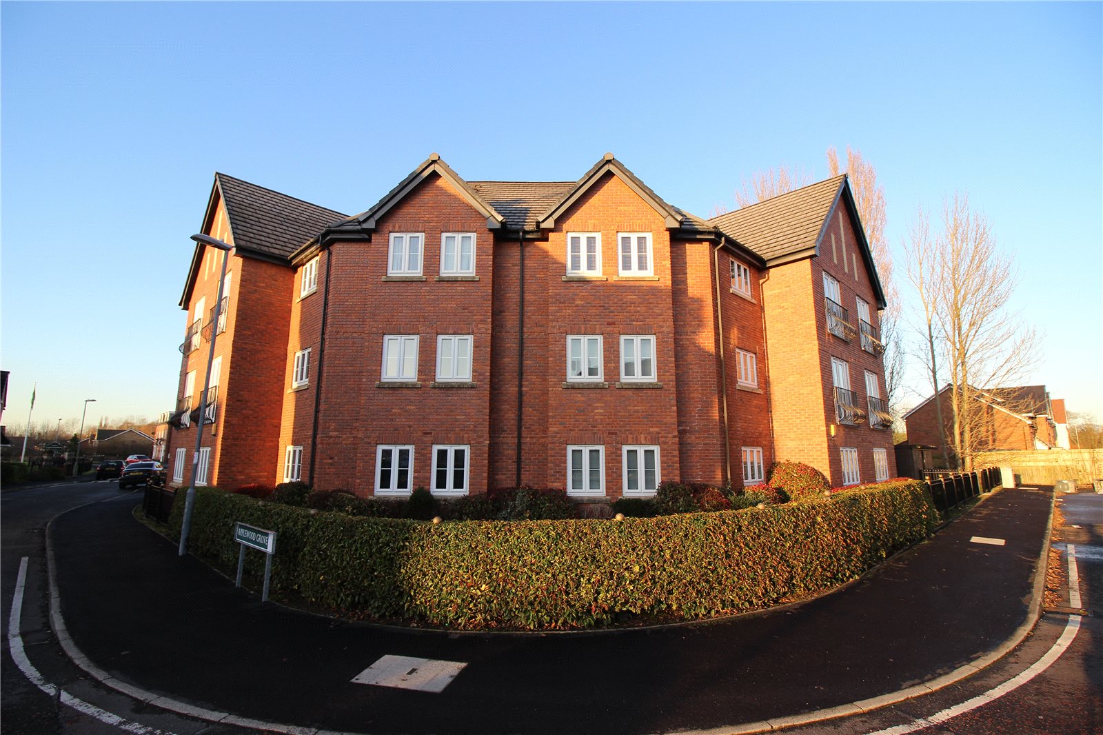 Whitegates Woolton 2 bedroom Flat Let Agreed in Applewood Court