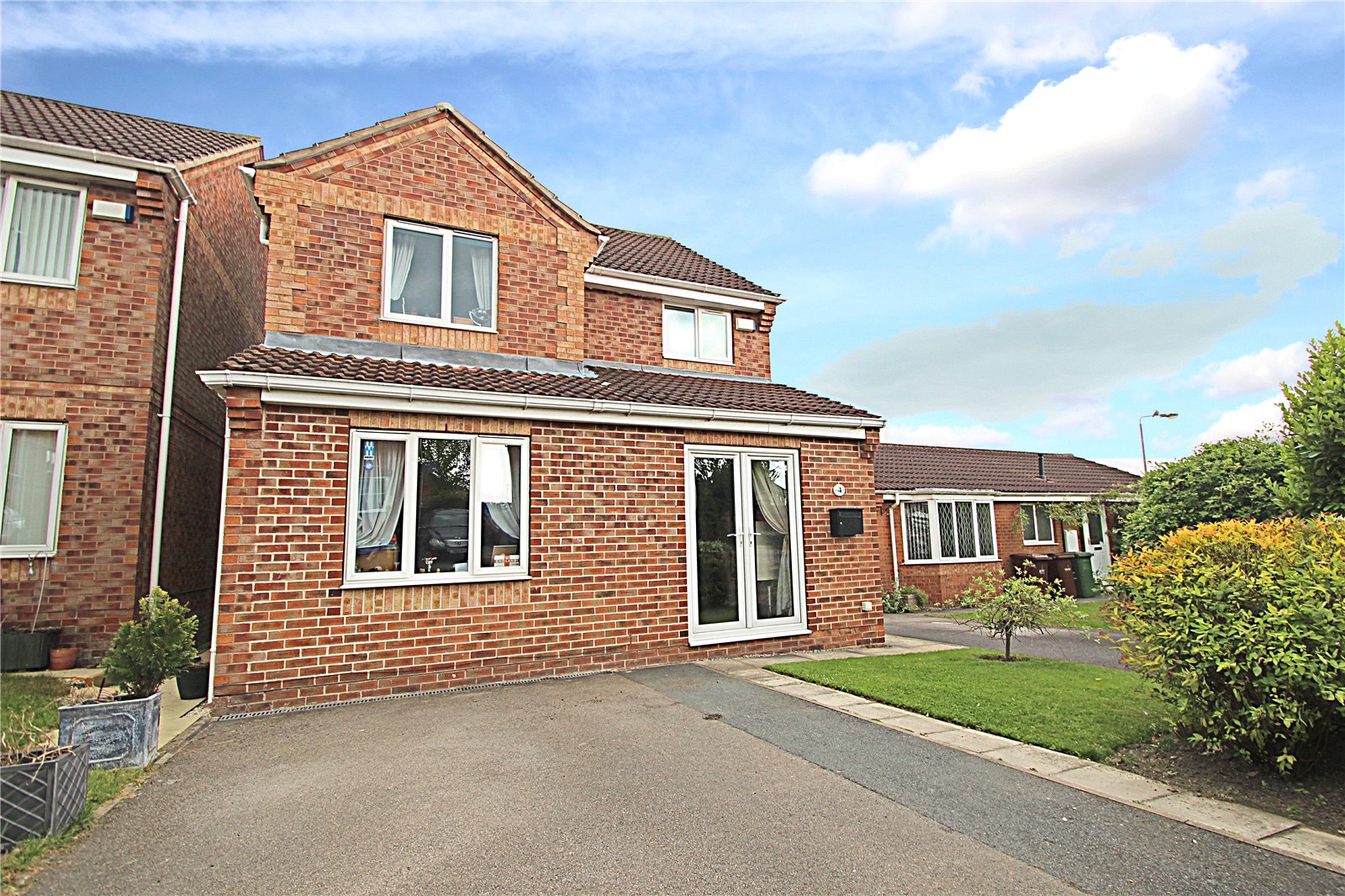 Whitegates Hemsworth 4 bedroom House For Sale in Rufford Close, Ryhill