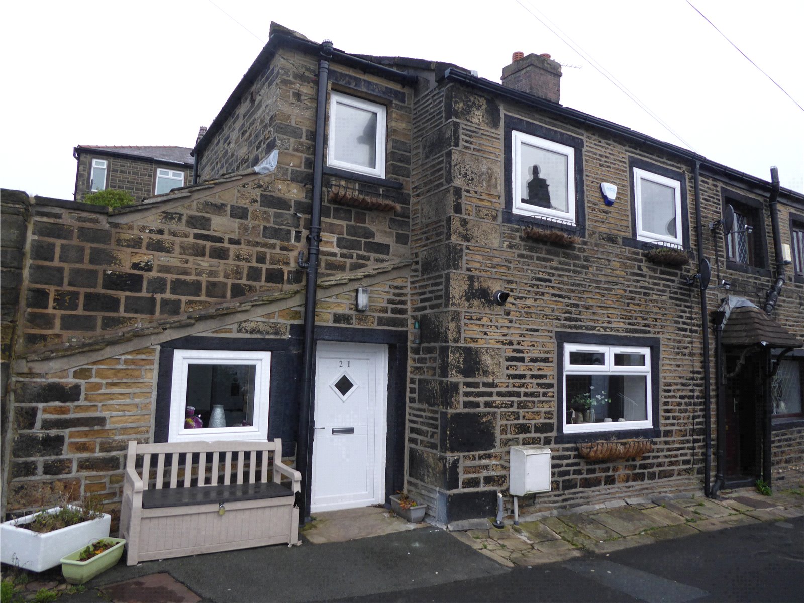 Whitegates Halifax 2 bedroom House For Sale in Cross Hill, Greetland