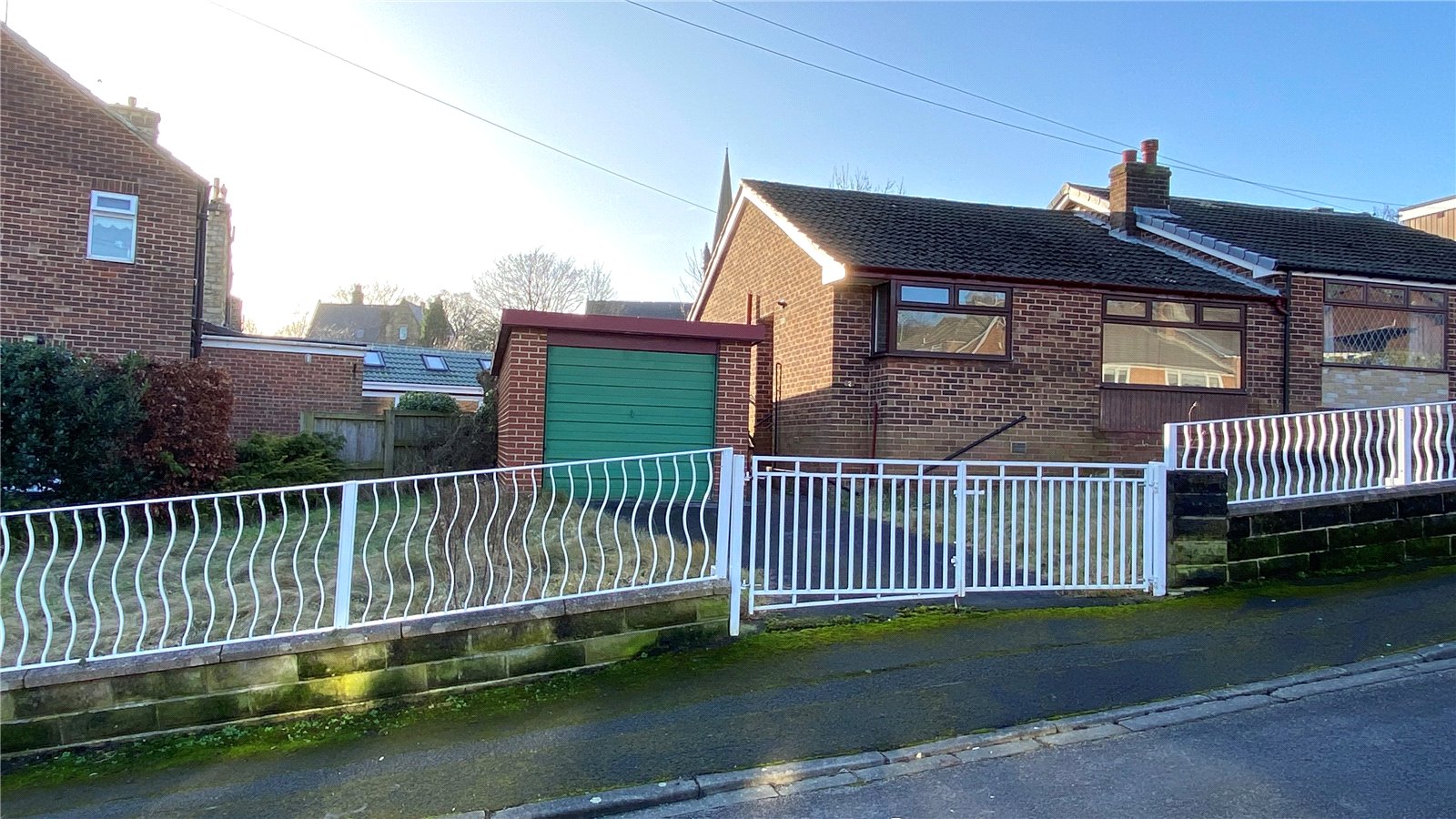 Whitegates Dewsbury 2 bedroom Bungalow SSTC in Stoney Lane, Upper Batley