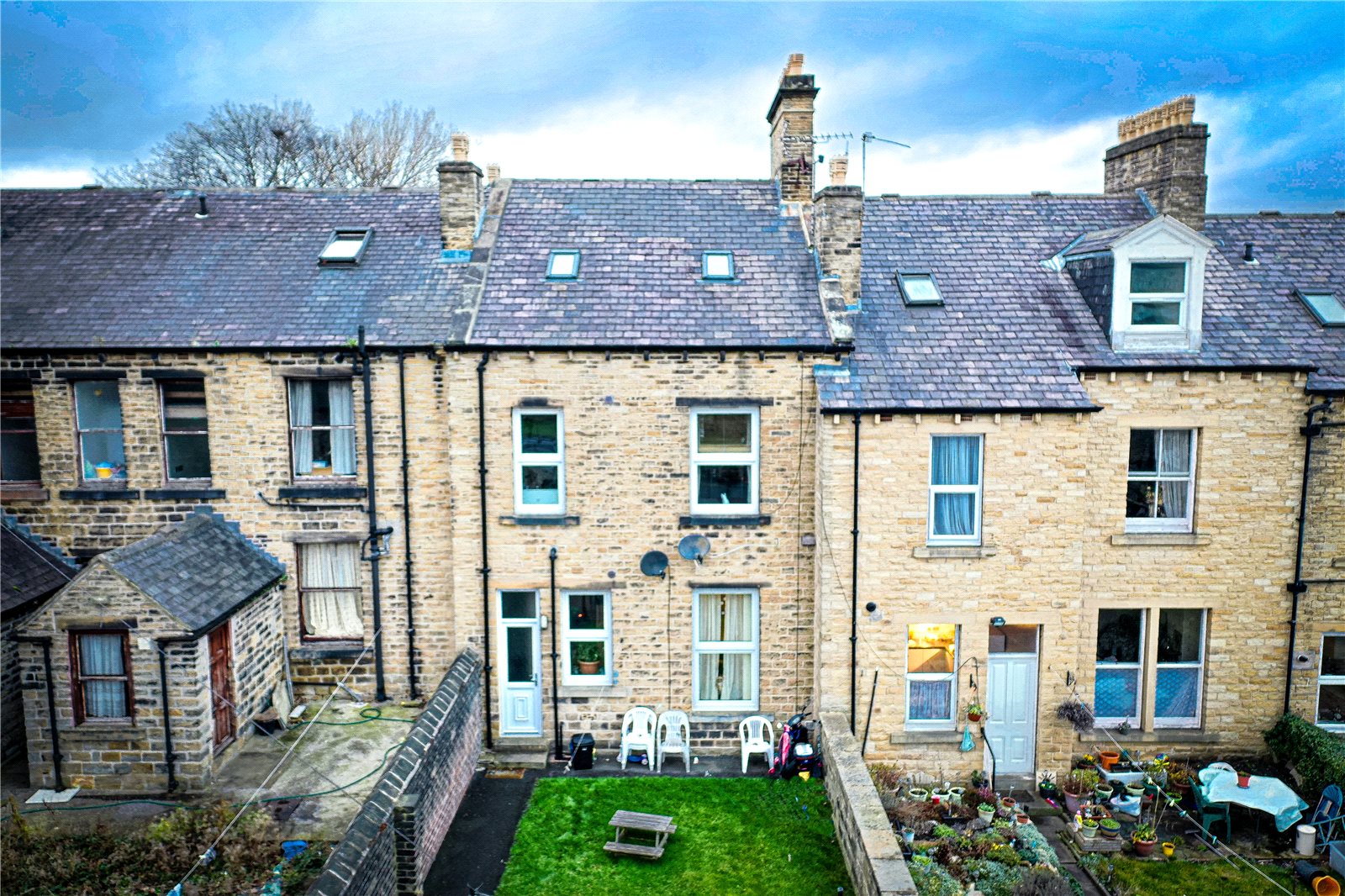 Whitegates Huddersfield 4 bedroom Flat Let Agreed in Upper Street, Springwood, Huddersfield