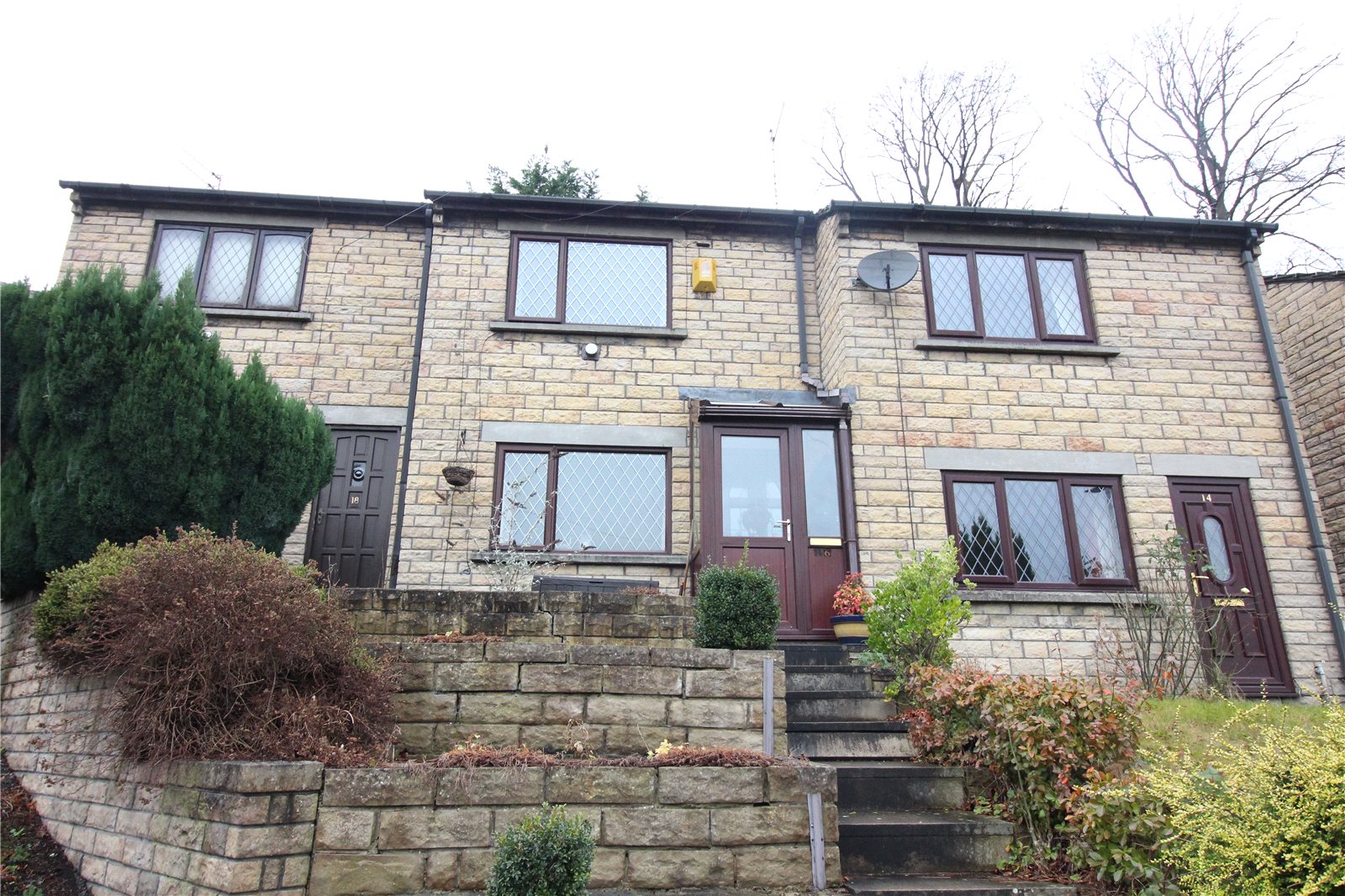 Whitegates Brighouse 2 bedroom House SSTC in Newlands Close, Brighouse