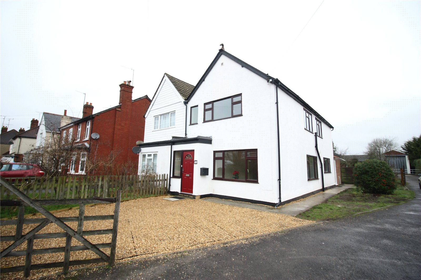 Parkers Reading 3 bedroom House Let Agreed in Whitley Wood Lane