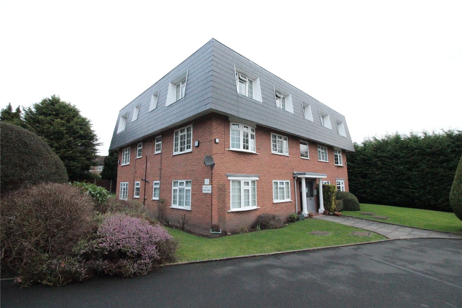 Whitegates Woolton 1 bedroom Flat Let Agreed in Hillside Court, Woolton