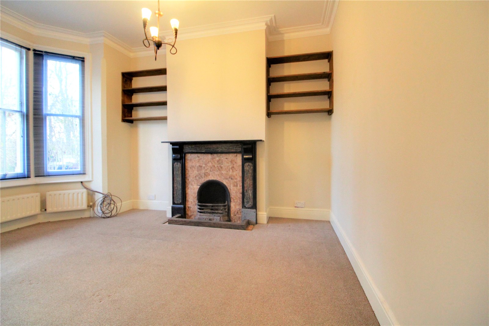 Parkers Reading 3 Bedroom House Sstc In St Bartholomews Road