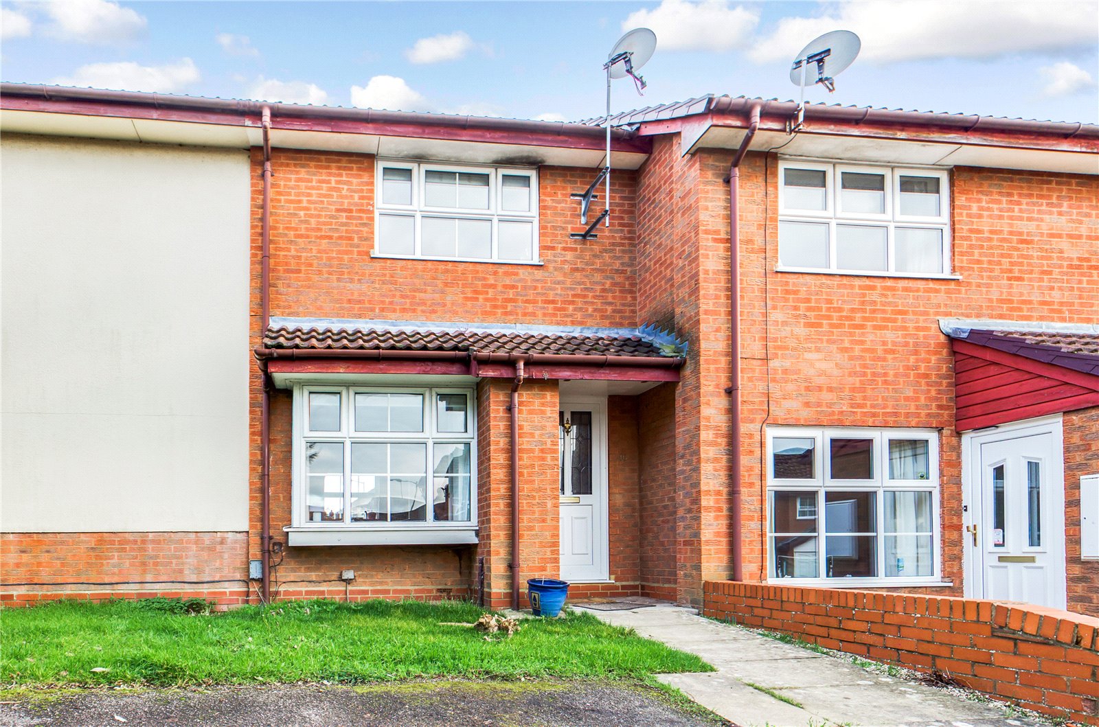 Parkers Tilehurst 2 bedroom House For Sale in Hawley Close, Calcot, Reading