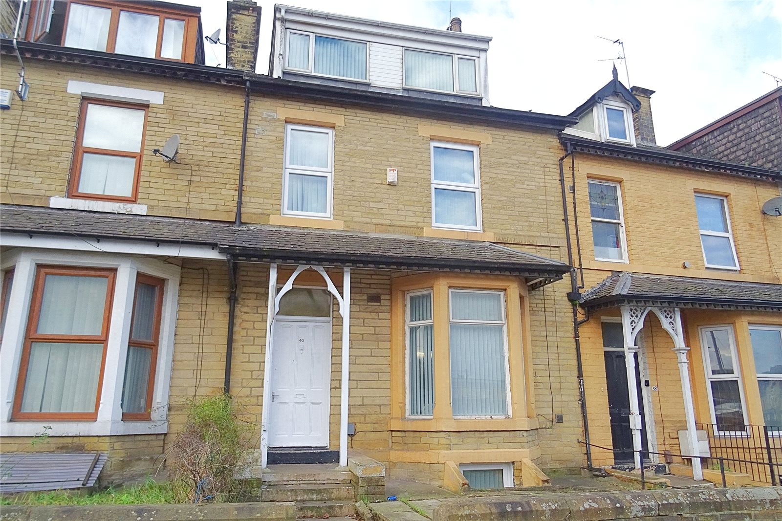 Whitegates Bradford 2 bedroom Flat To Let in Laisteridge Lane, Bradford