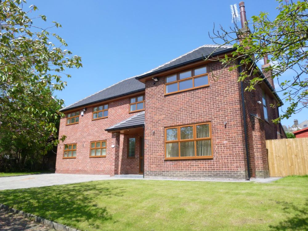 Whitegates Bradford 4 bedroom House SSTC in Yew Tree Avenue, Bradford