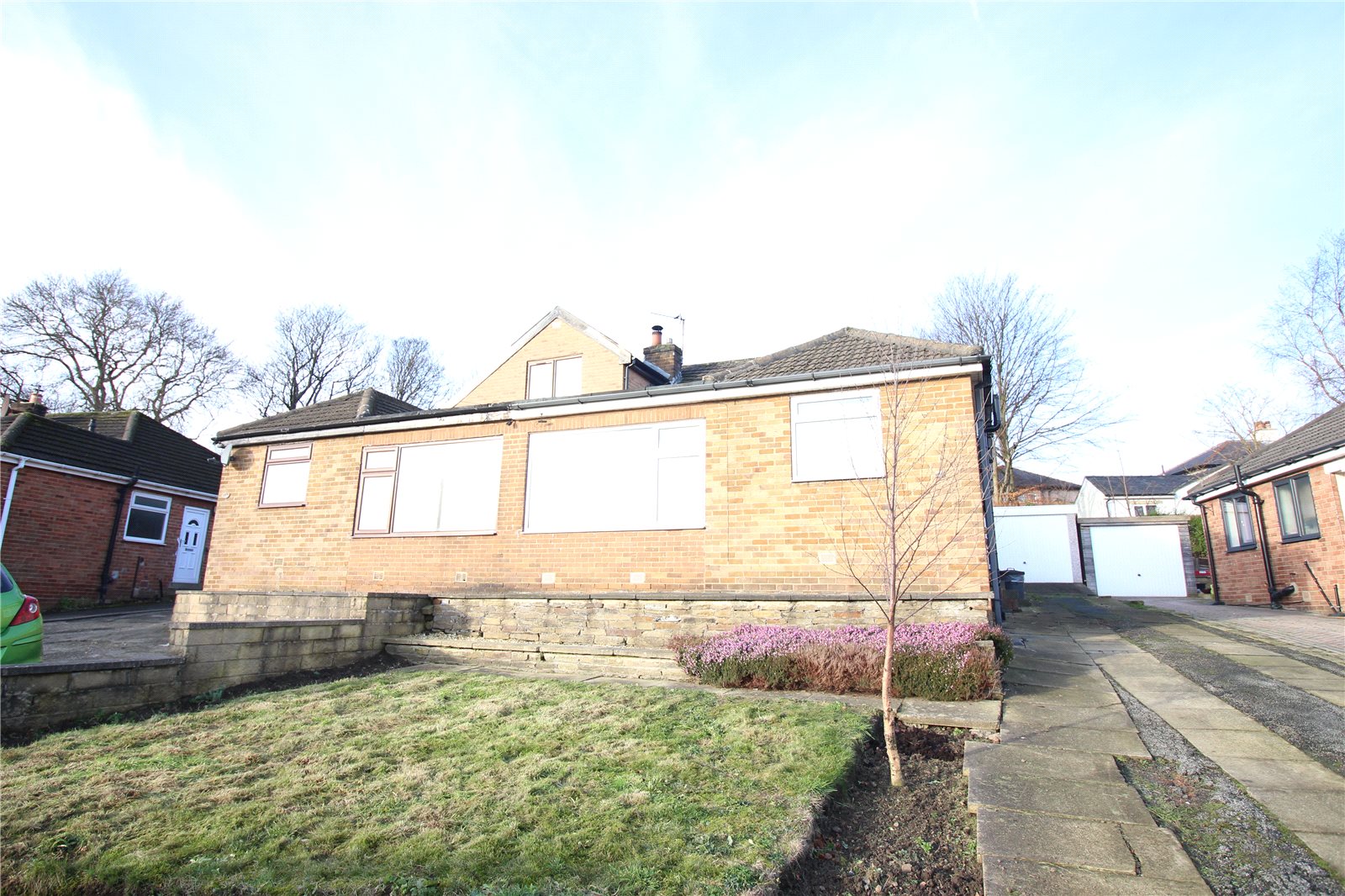 Whitegates Brighouse 2 bedroom Bungalow SSTC in Cornwall Crescent