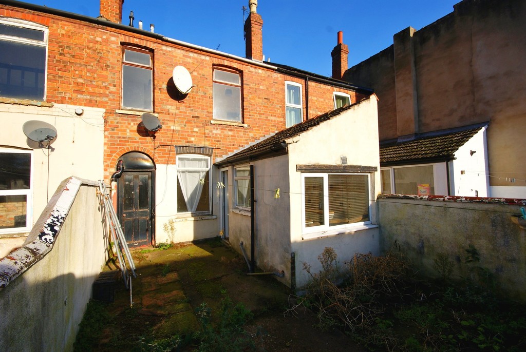 Martin & Co Lincoln 3 bedroom Terraced House SSTC in Dixon Street, Lincoln