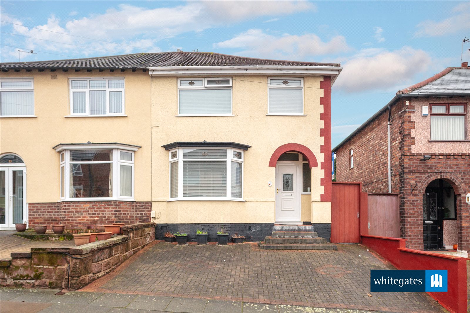 Whitegates Woolton 3 bedroom House SSTC in Watergate Lane, Woolton