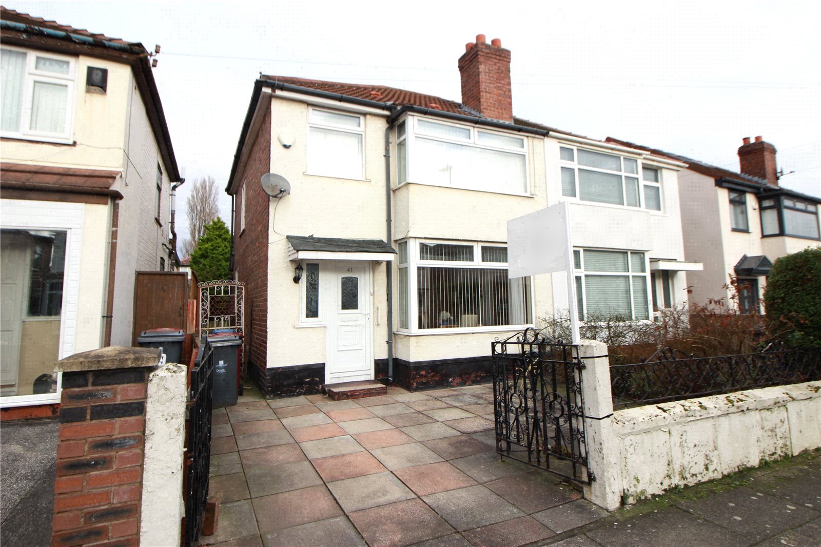 Whitegates Huyton 3 bedroom House For Sale in Ashbourne Crescent