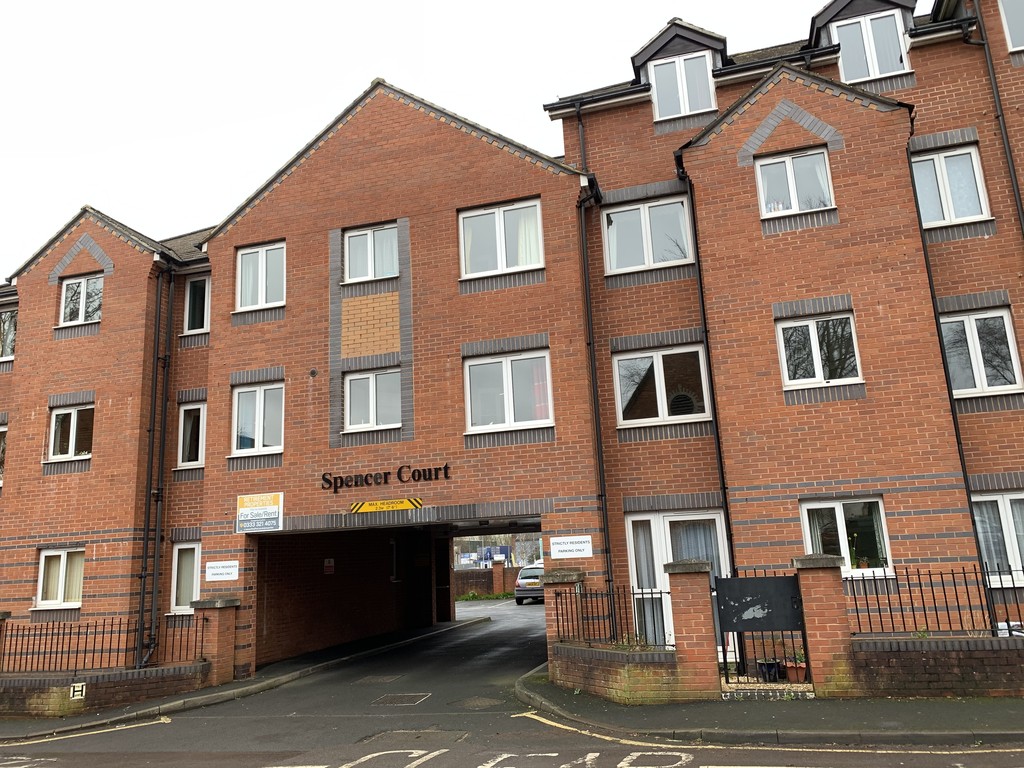 Martin & Co Banbury 1 bedroom Apartment Let in Spencer Court, Banbury