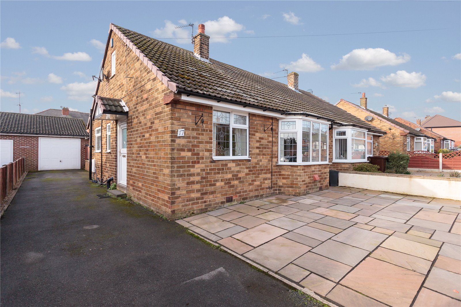 Whitegates Dewsbury 2 bedroom Bungalow SSTC in Selso Road, Dewsbury