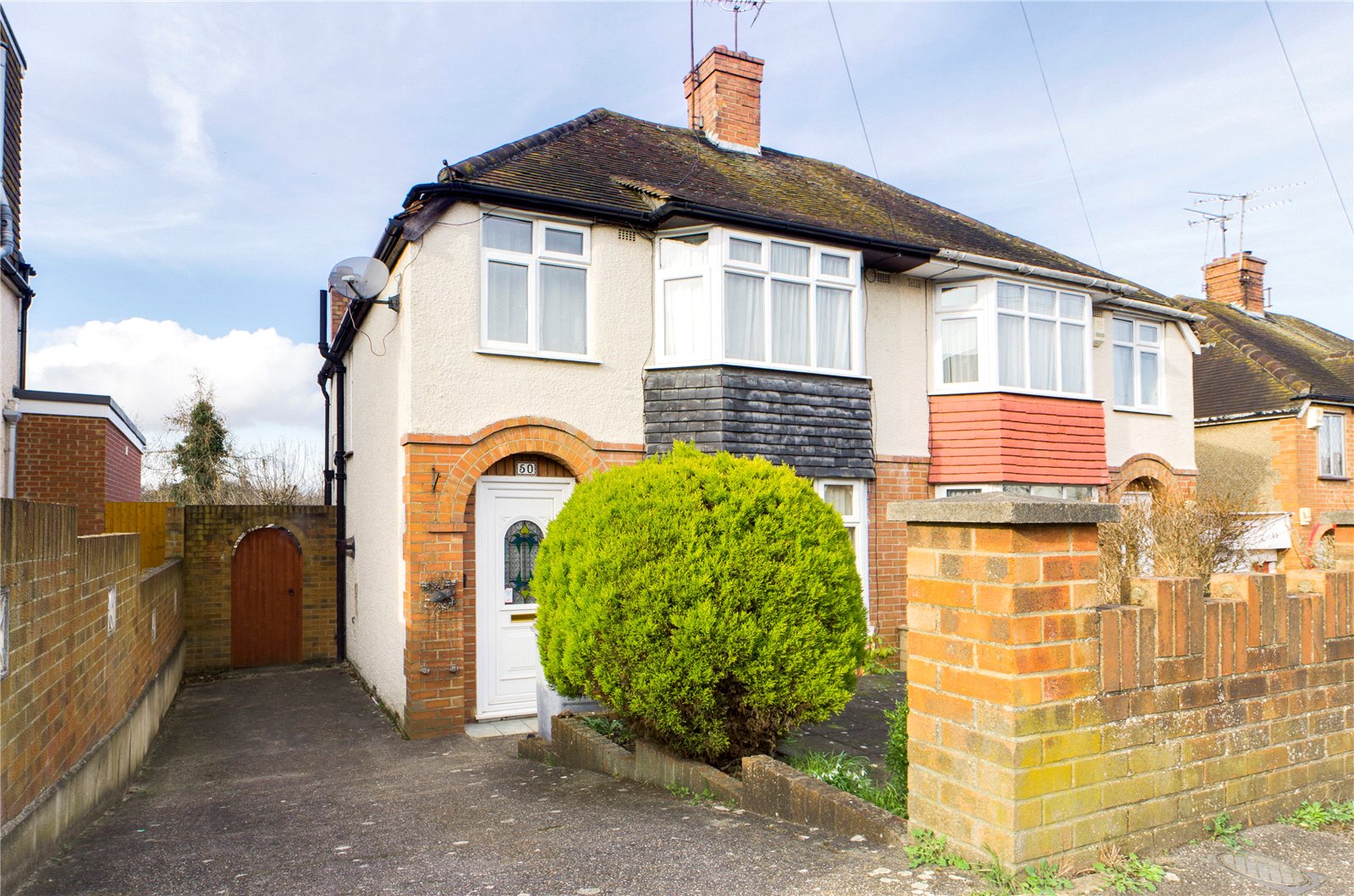 Parkers Tilehurst 3 bedroom House SSTC in Osborne Road, Reading, Berkshire