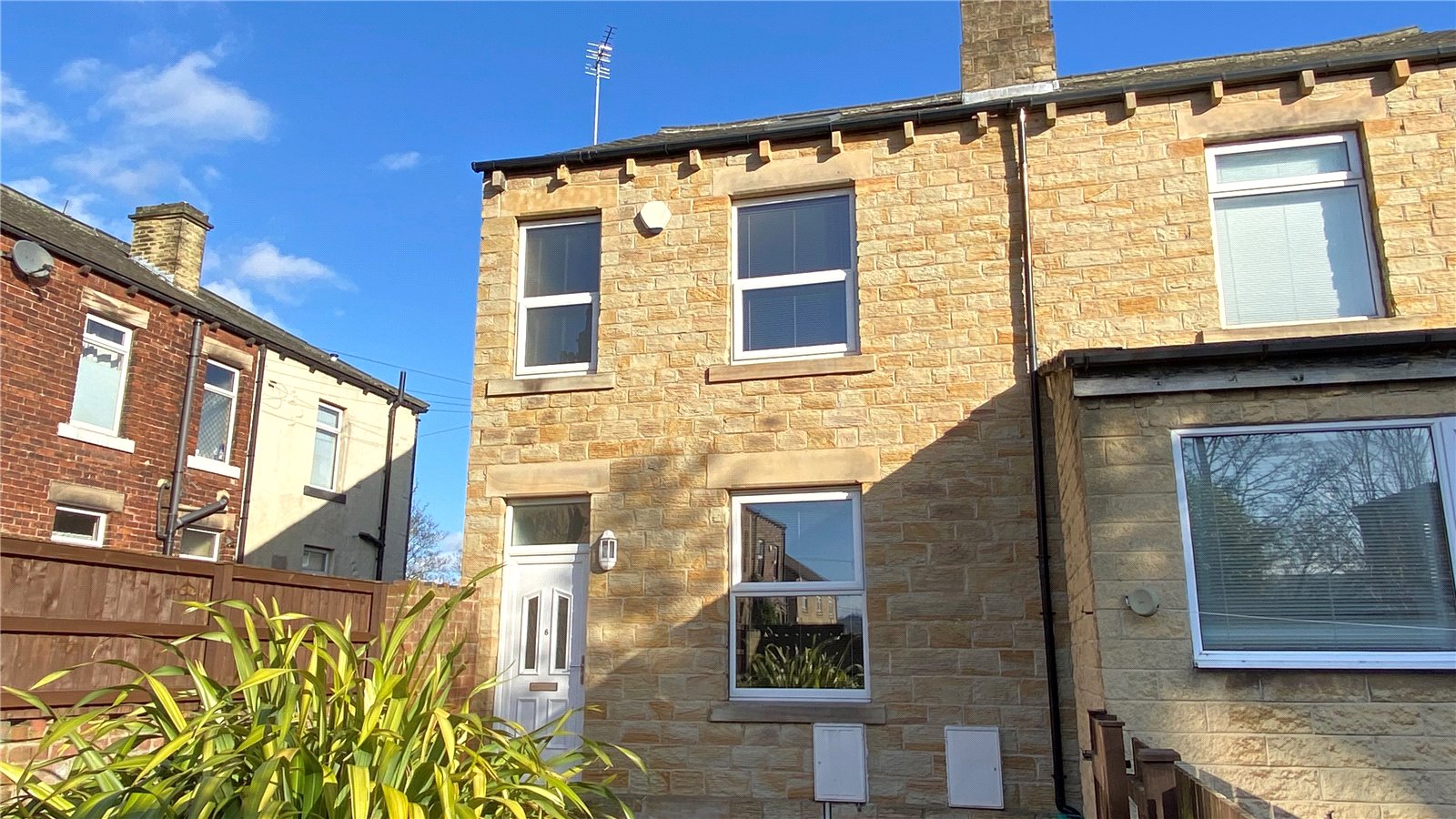 Whitegates Dewsbury 2 bedroom House SSTC in Walker Street, Ravensthorpe
