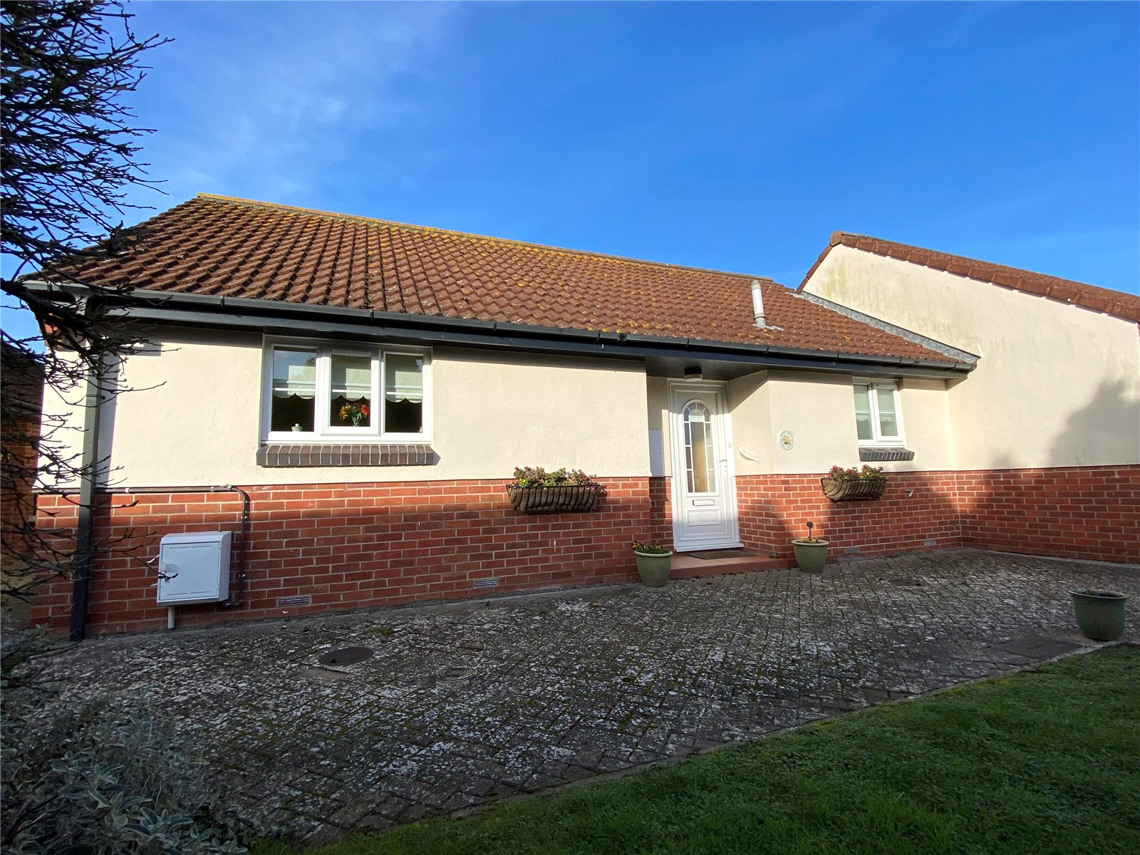 CJ Hole BurnhamonSea 2 bedroom Bungalow SSTC in Priory Gardens