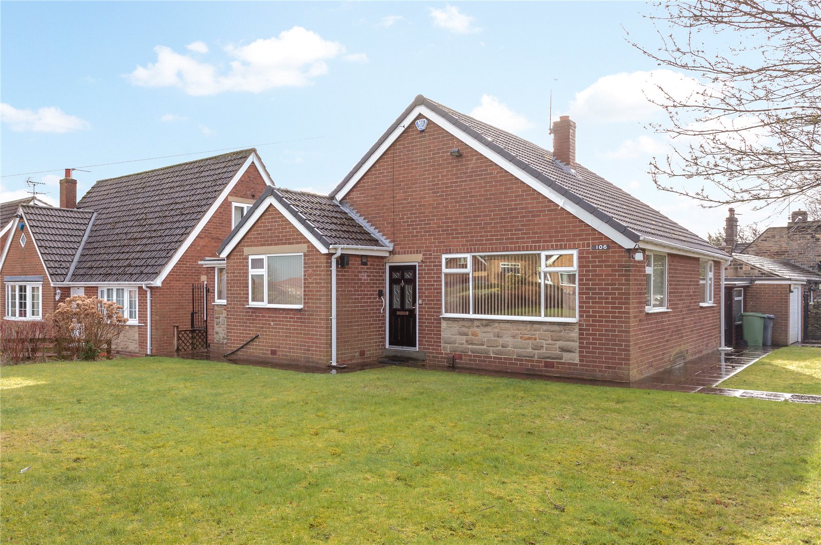 Whitegates Dewsbury 2 bedroom Bungalow SSTC in Woodfield Avenue, Batley