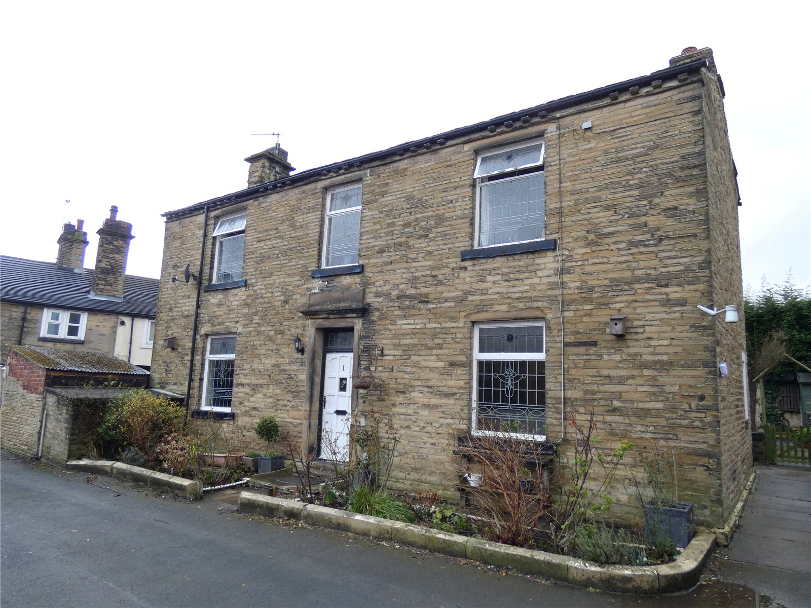Whitegates Cleckheaton 3 bedroom House For Sale in Chapel Street