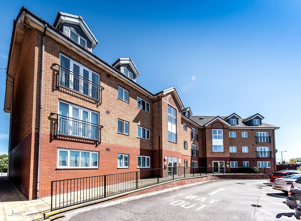 Whitegates Walton Vale 2 bedroom Flat For Sale in Taylforth Close, Walton