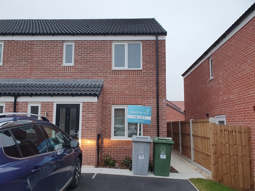 Martin & Co Mansfield 3 bedroom SemiDetached House Let in First Oak