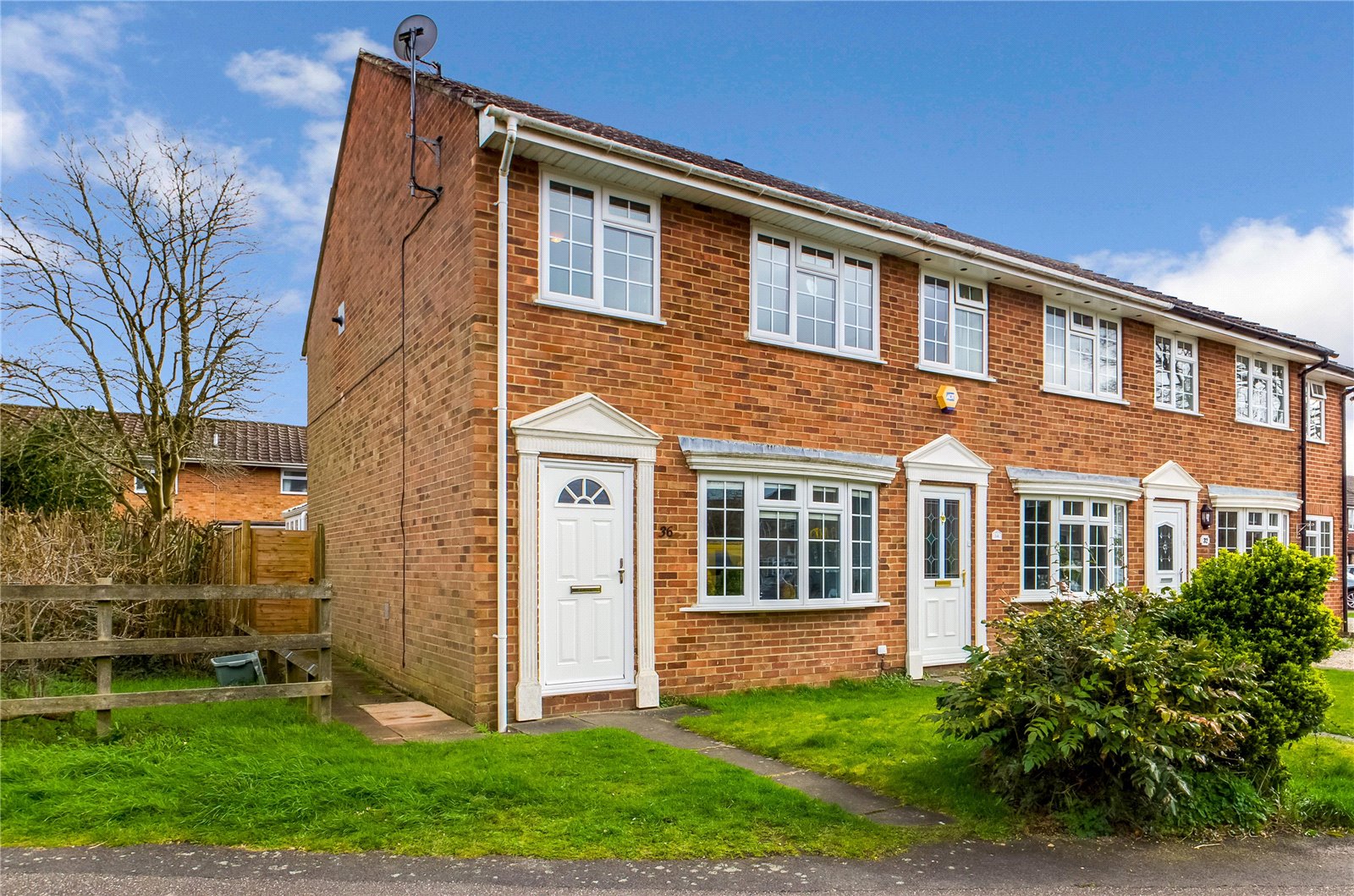 Parkers Tadley 3 bedroom House For Sale in Jubilee Close, Pamber Heath, Tadley