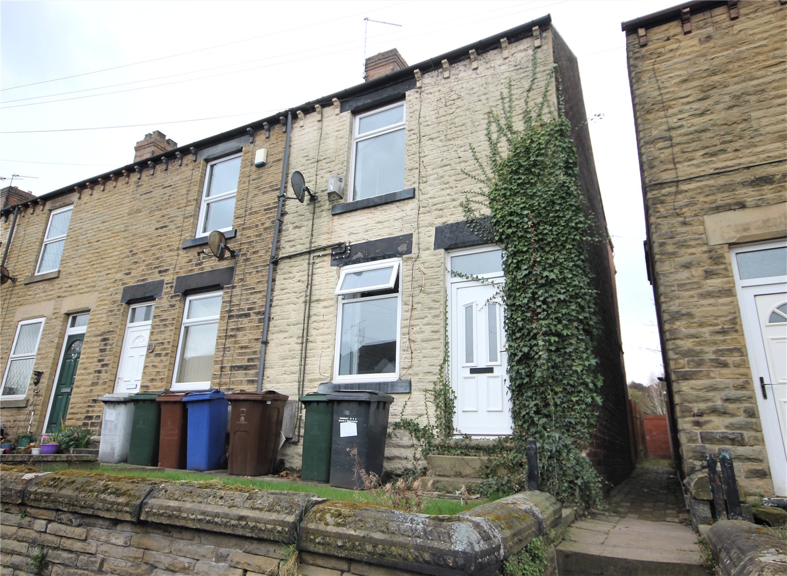 Whitegates Barnsley 3 bedroom House For Sale in School Street, Darfield