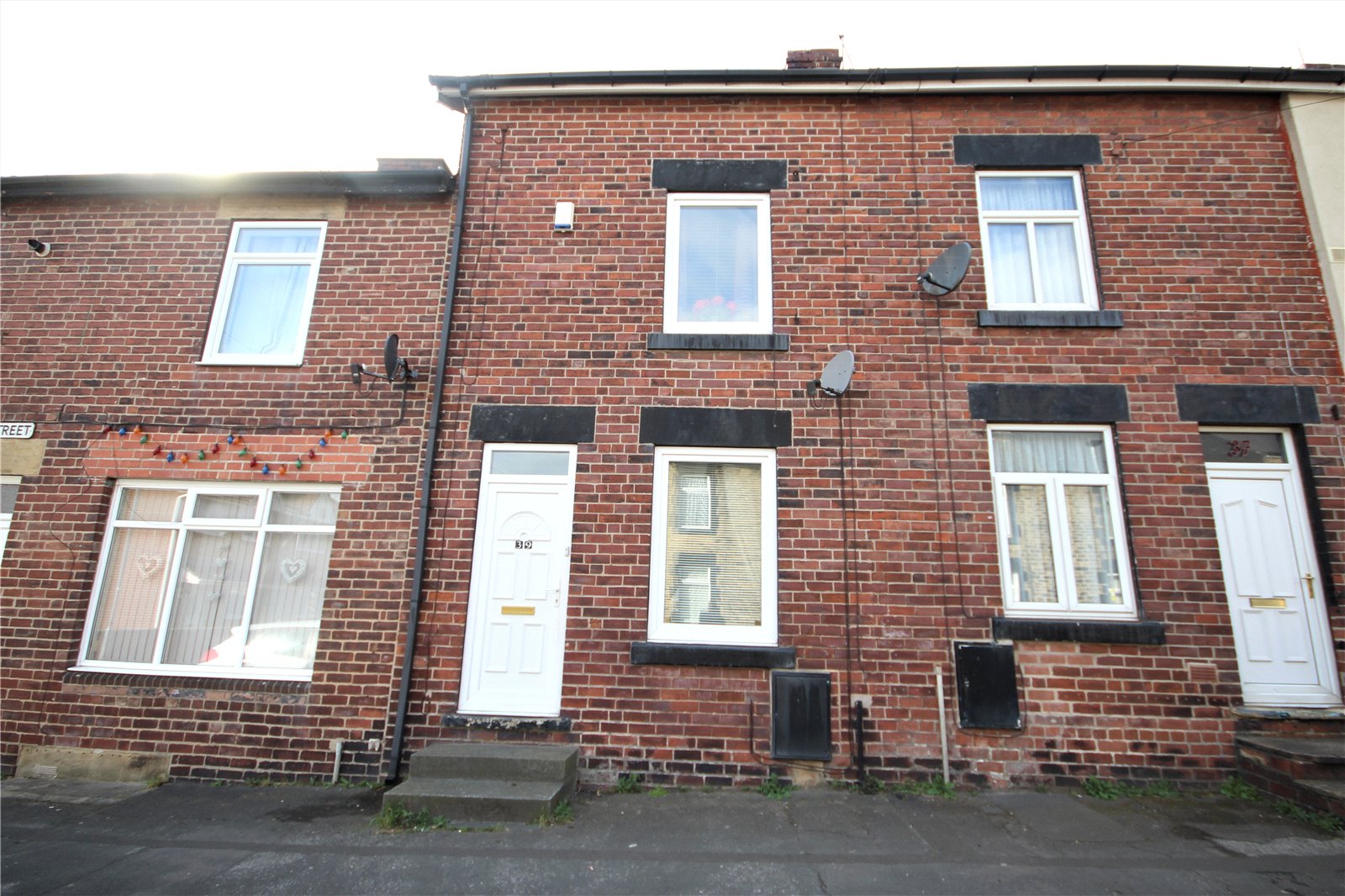 Whitegates Barnsley 3 bedroom House For Sale in Market Street, Cudworth