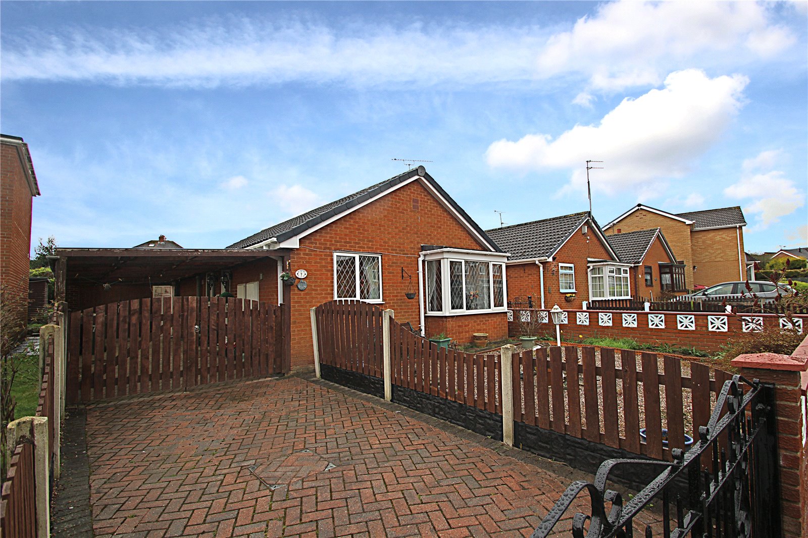 Whitegates Hemsworth 2 bedroom Bungalow SSTC in Greenwood Avenue, Upton