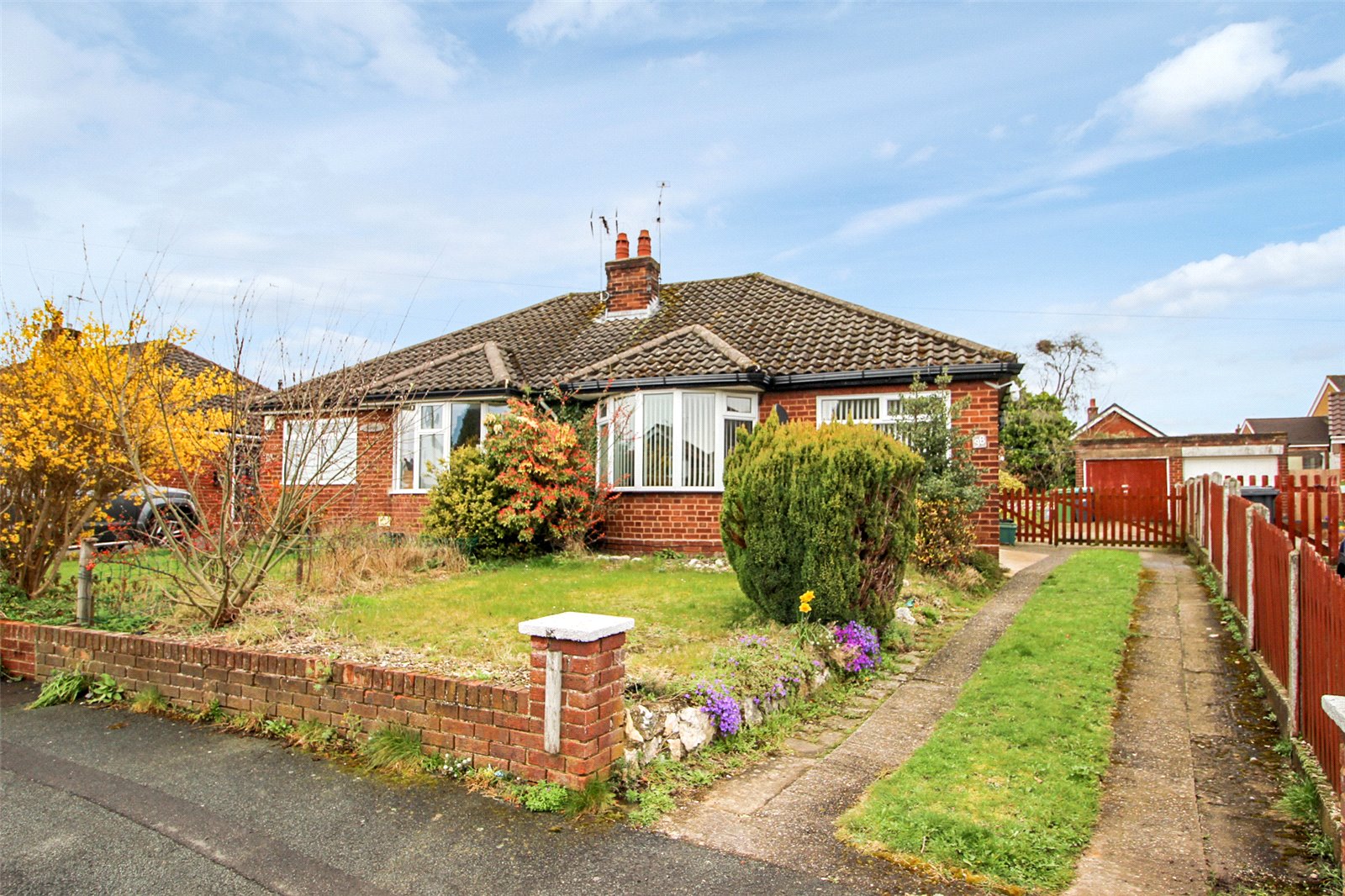 Whitegates Wrexham 2 bedroom Bungalow For Sale in Sandringham Road, Garden Village, Wrexham