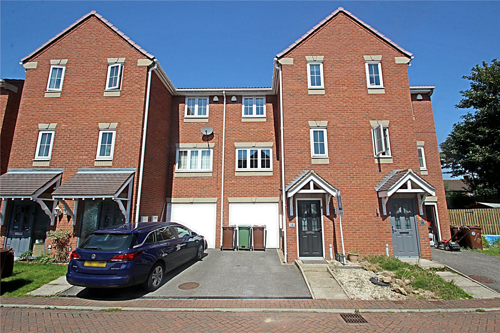 Whitegates Hemsworth 4 bedroom House For Sale in Newton Grange, Hemsworth, Pontefract