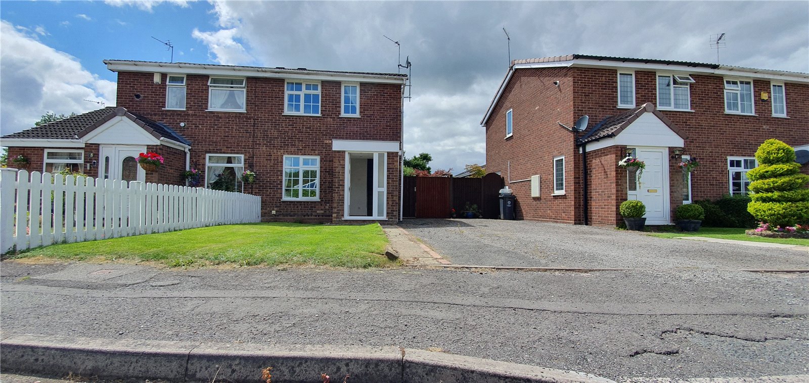 Whitegates Wolverhampton 2 bedroom House SSTC in Guthrum Close, Perton