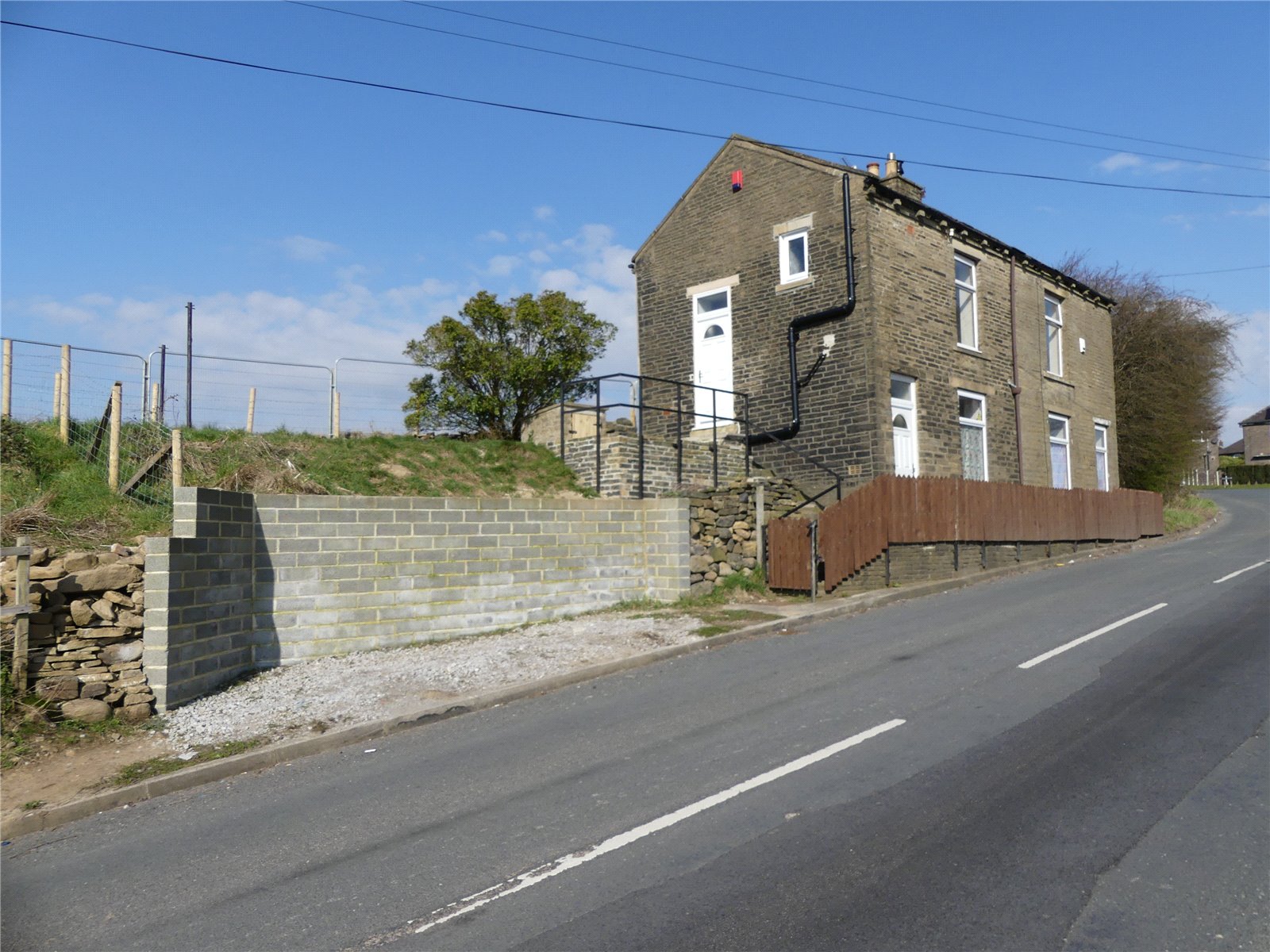 Whitegates Bradford 3 bedroom House For Sale in Hill Top Lane, Allerton