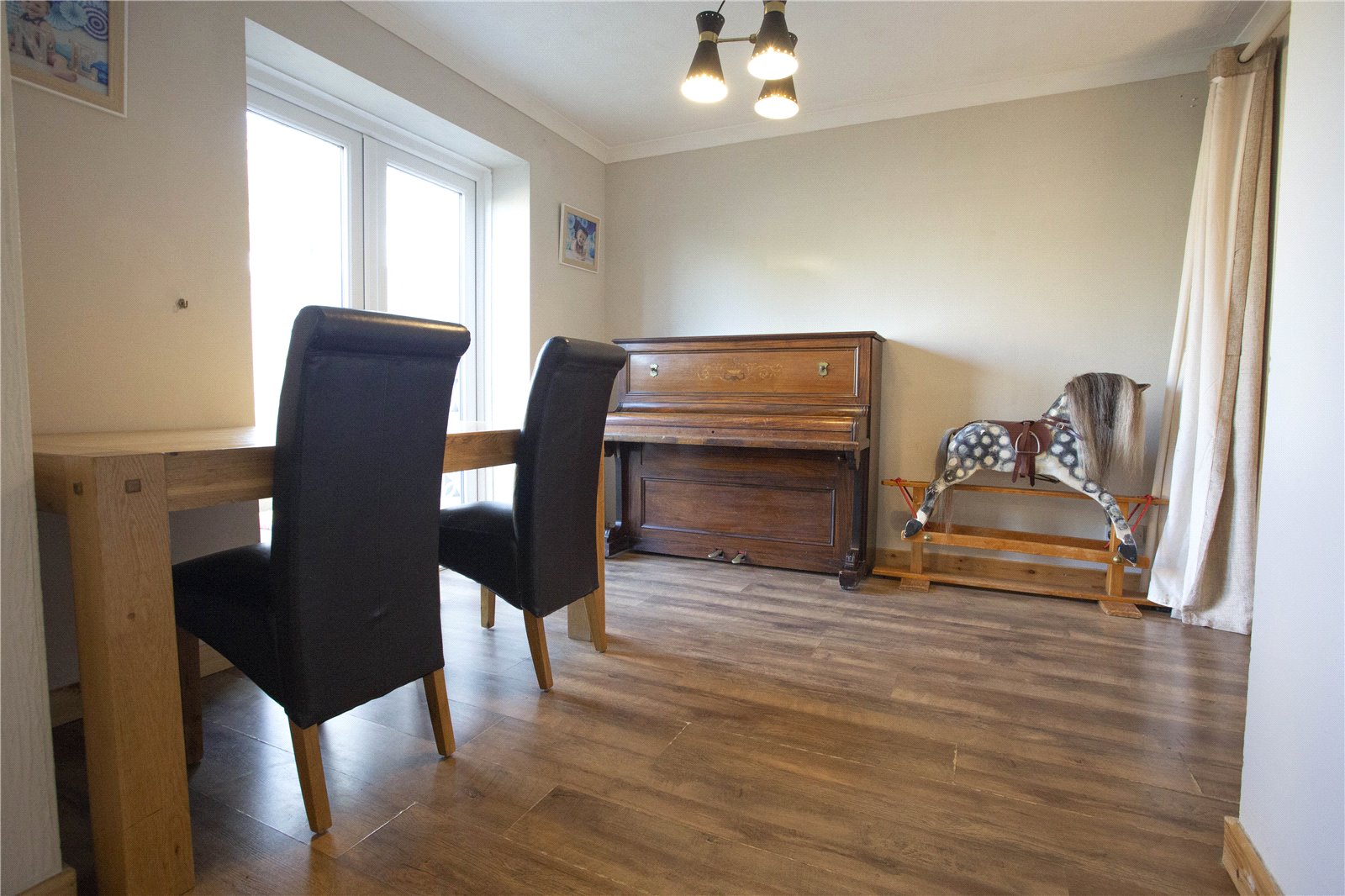 Parkers Swindon 3 bedroom House SSTC in Attlee Crescent ...