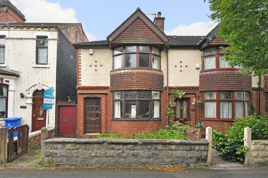 Martin & Co Stoke on Trent 3 bedroom End of Terrace House Let in