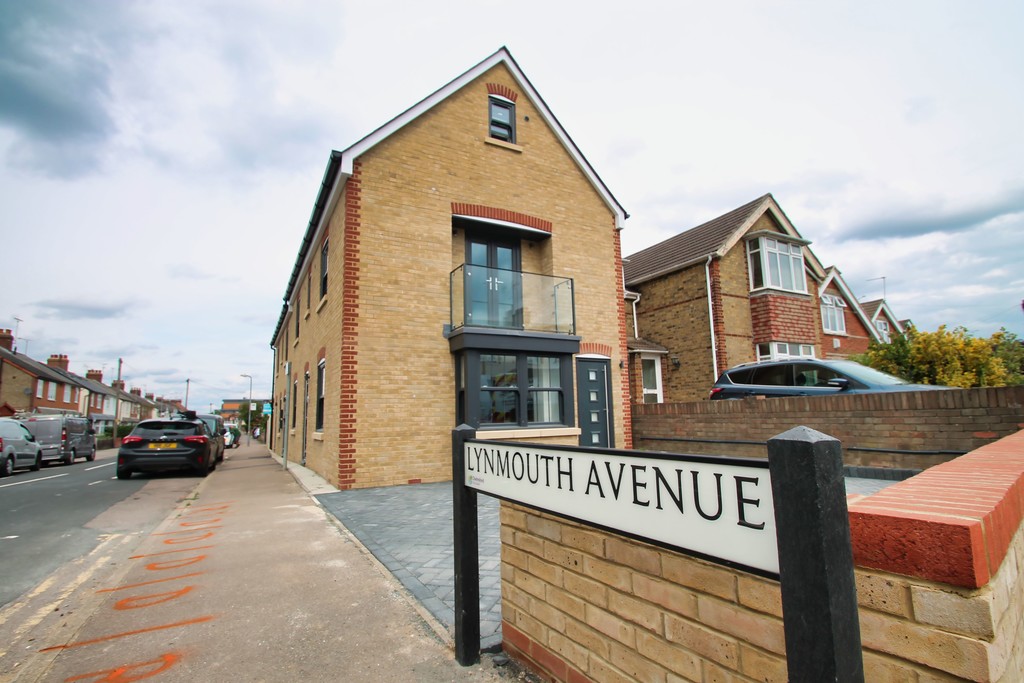 Martin & Co Chelmsford 1 bedroom Apartment Let Agreed in Lynmouth