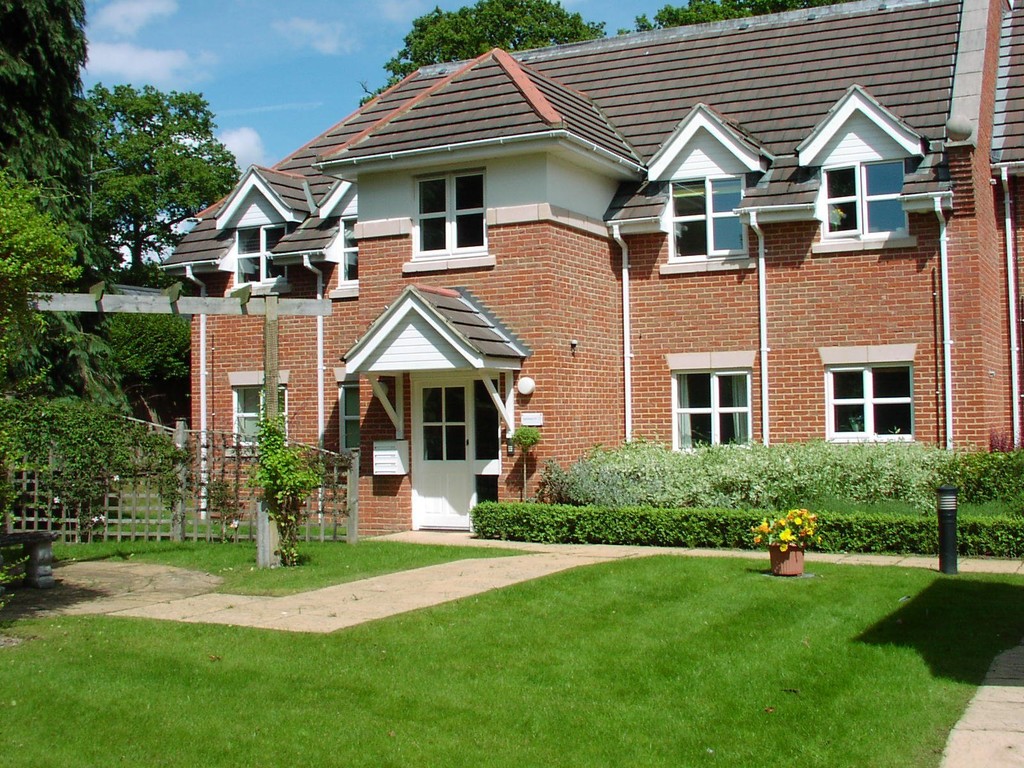 Martin & Co Southampton City 2 bedroom Apartment Let in Baddesley Road