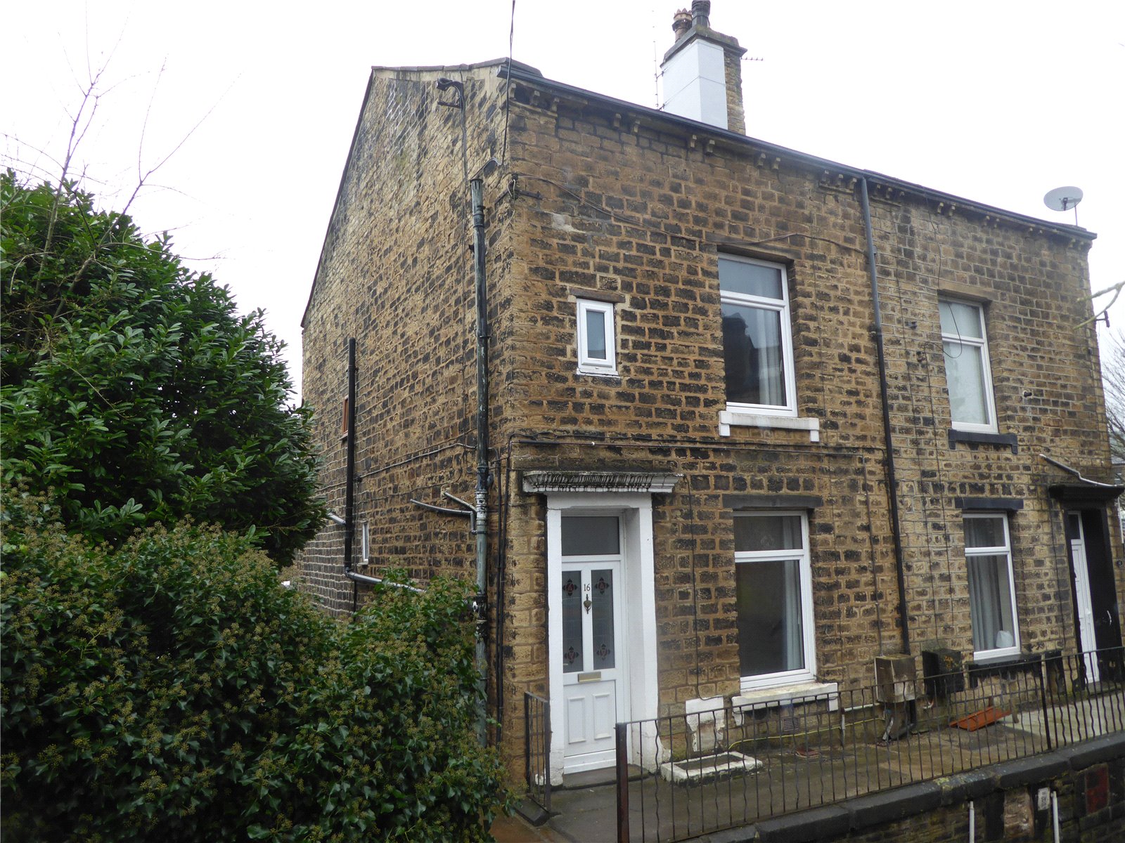Whitegates Halifax 2 bedroom House Let Agreed in Asquith Terrace