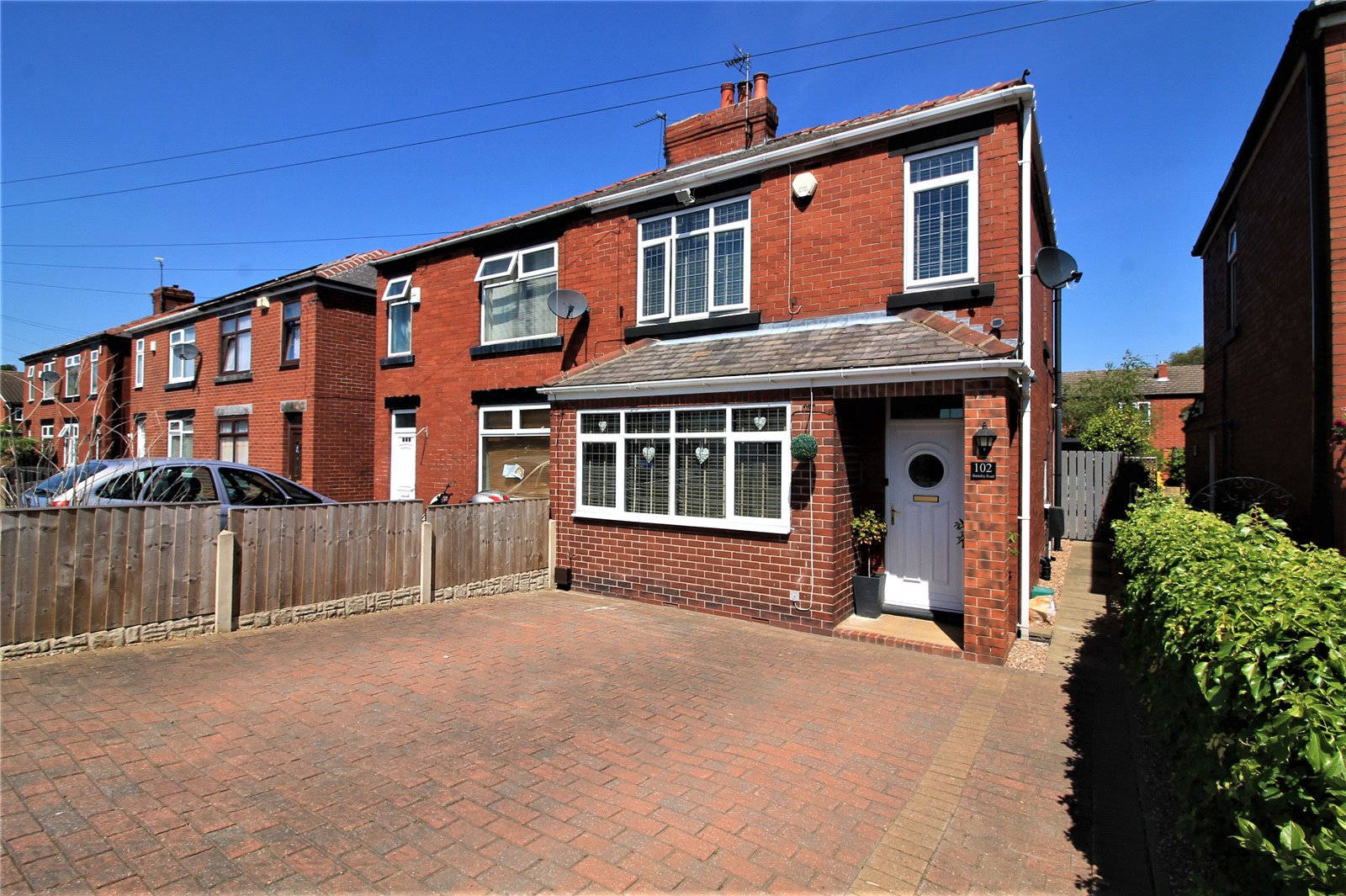 Whitegates Barnsley 3 bedroom House SSTC in Barnsley Road, Darfield