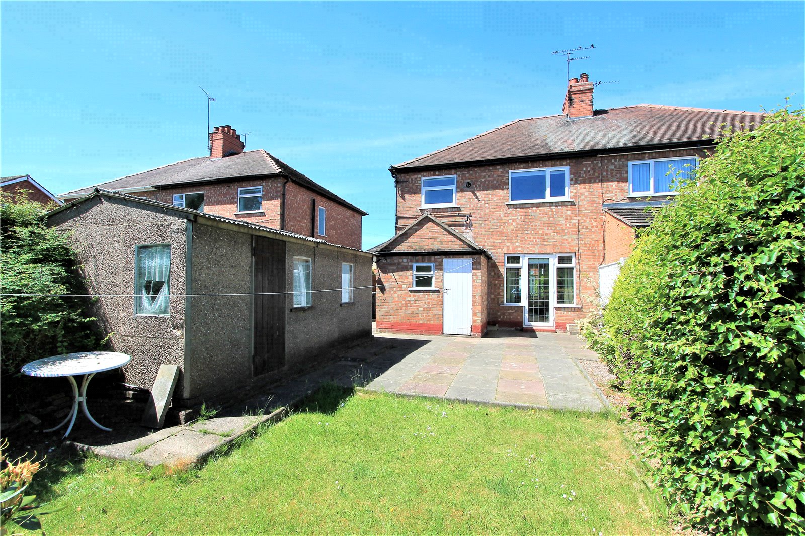 Whitegates Crewe 3 bedroom House SSTC in Empress Drive, Crewe, Cheshire