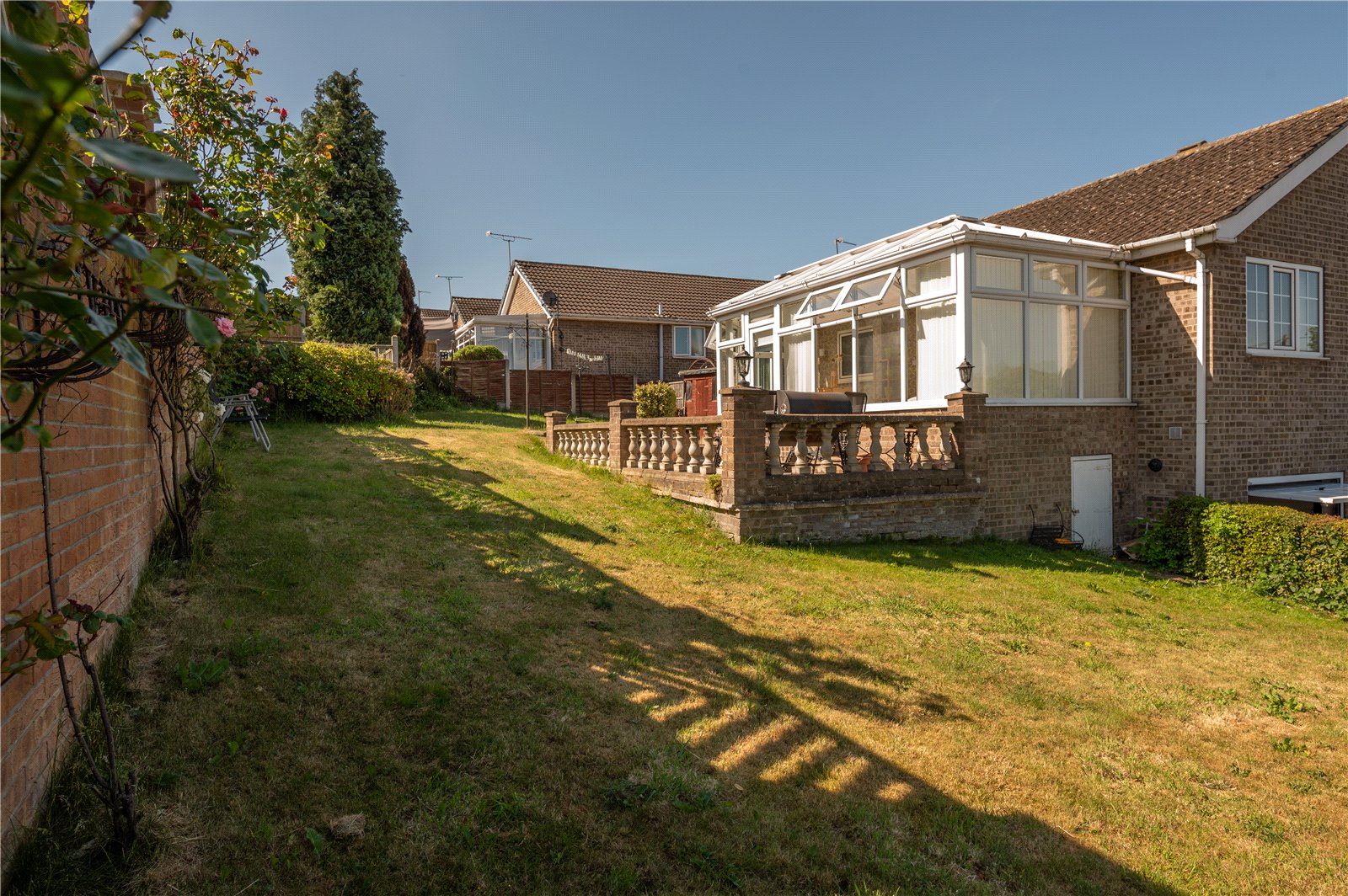 Whitegates Pontefract 3 bedroom House SSTC in Cobblers Lane, Pontefract