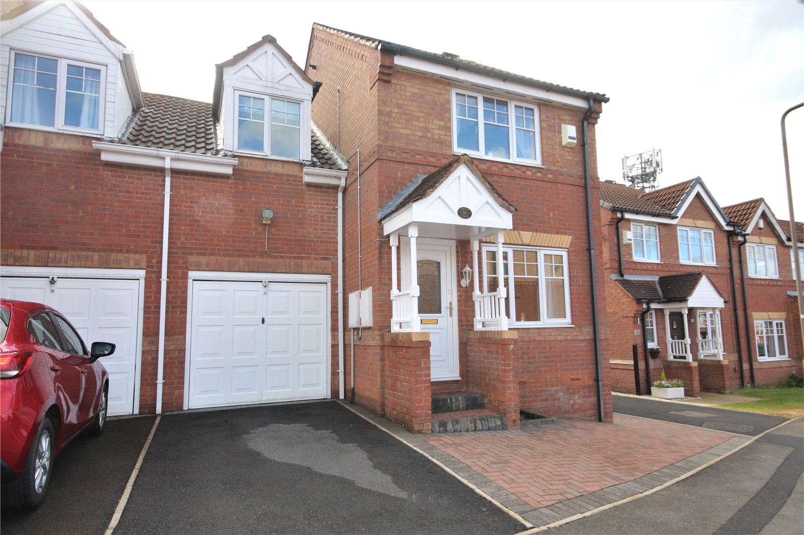 Whitegates Barnsley 3 bedroom House SSTC in Croft Close, Mapplewell